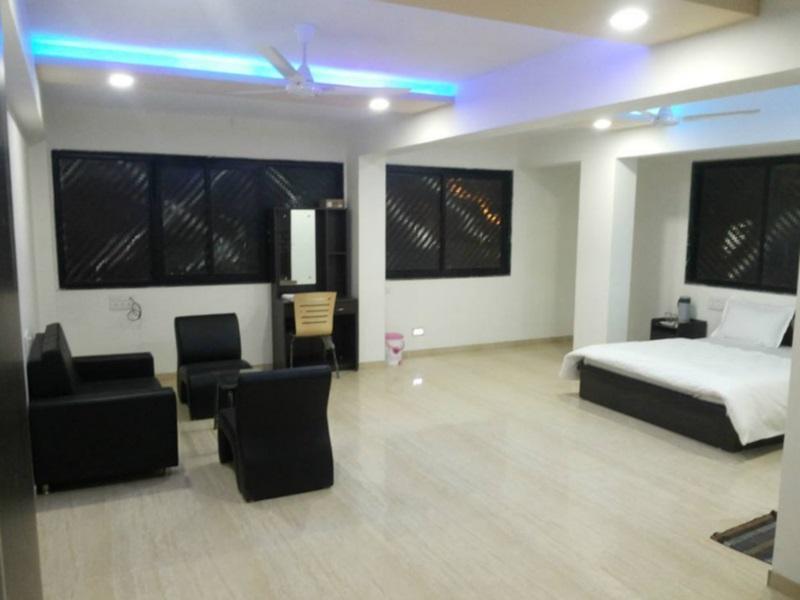 Hotel Rajdeep Inn Ahmedabad Eksteriør bilde