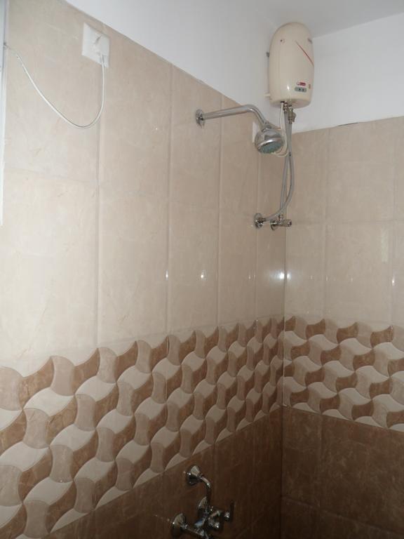 Hotel Rajdeep Inn Ahmedabad Eksteriør bilde